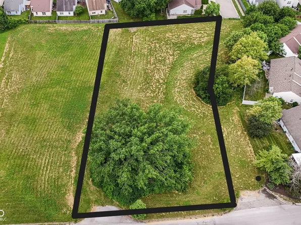 5680 Eden Village Dr, Indianapolis, IN 46254