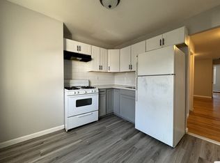 196 Lembeck Ave APT 2R, Jersey City, NJ 07305