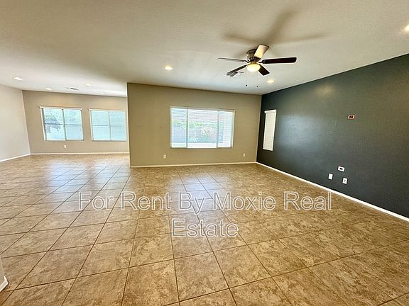 3rd image of 5557 W Admiral Way