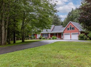 69 Cedar Ridge Dr, Yarmouth, ME 04096