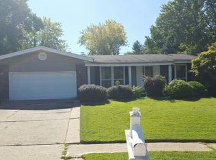 11922 Cato Dr, Florissant, MO