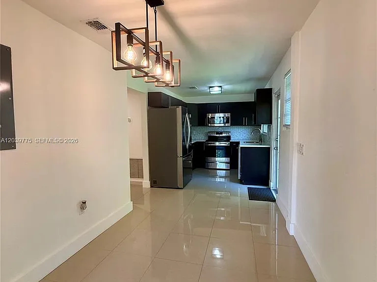 4456 SW 10th St — Photo 13