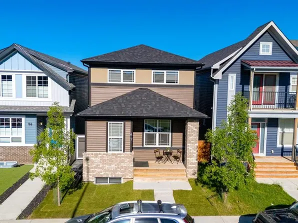 52 W Lucas St NW, Calgary, AB T3P 1N2