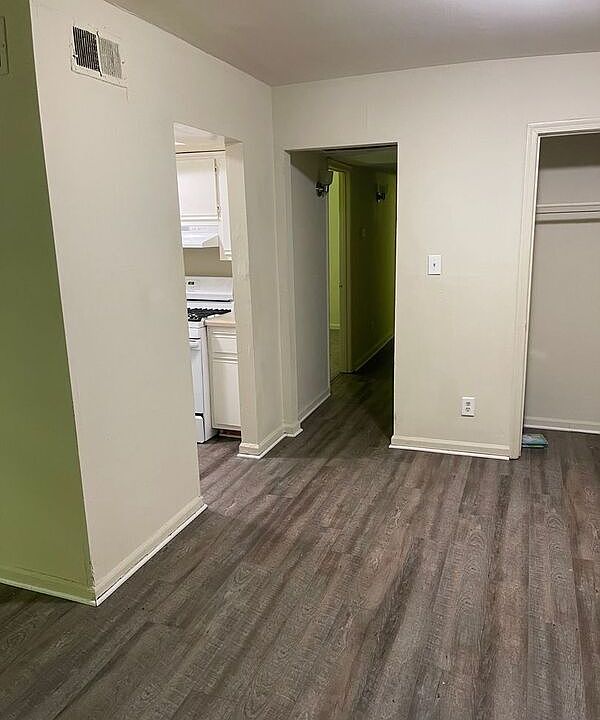 1st image of 1904 Warren Ave Unit J