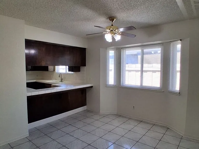 5083 W Ashcroft Ave — Photo 3