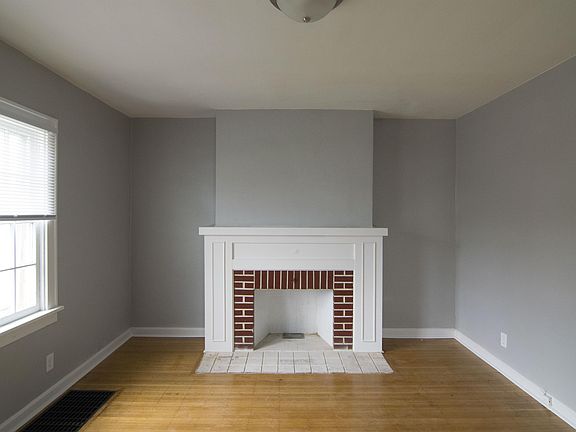 4th image of 1031 N Grant Ave