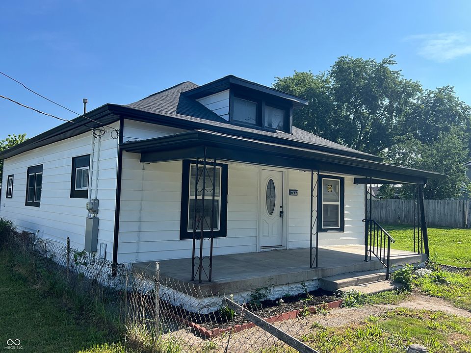 1st image of 2202 Barrett Ave