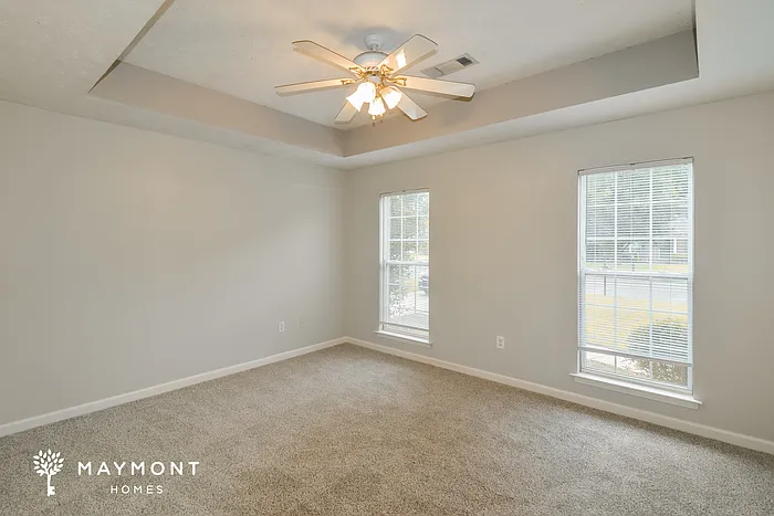 975 Eastern Oaks Dr — Photo 6
