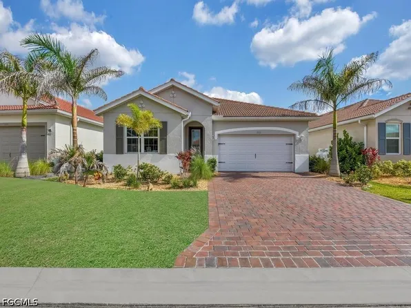 3824 Crosswater Dr, North Fort Myers, FL 33917