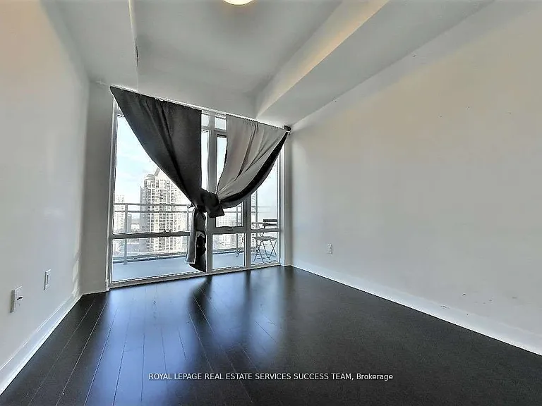 365 Prince Of Wales Dr #1802 — Photo 10