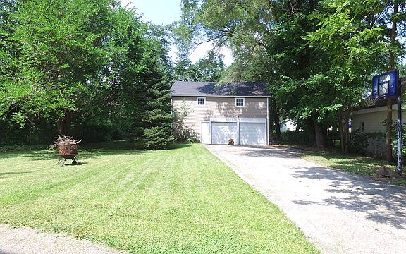 3rd image of 324 Cory Ave