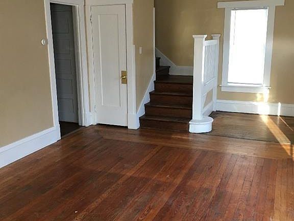 5th image of 1305 W Macon St