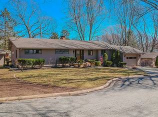 8 Reynolds Ct, Normal, IL 61761