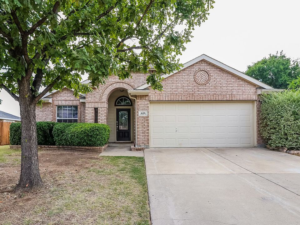 1st image of 825 Mockingbird Dr