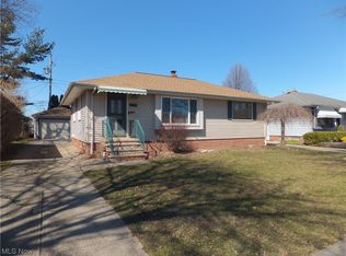4752 Springwood Dr, Brooklyn, OH