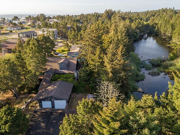 2nd image of 2101 NW Mokmak Lake Dr