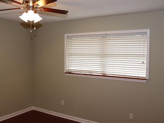 5th image of 710 Heron Ln