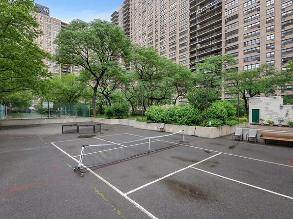 180 West End Avenue 1N image 11 of 11