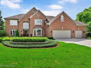 830 Deerpath Ct, Wheaton, IL 60189