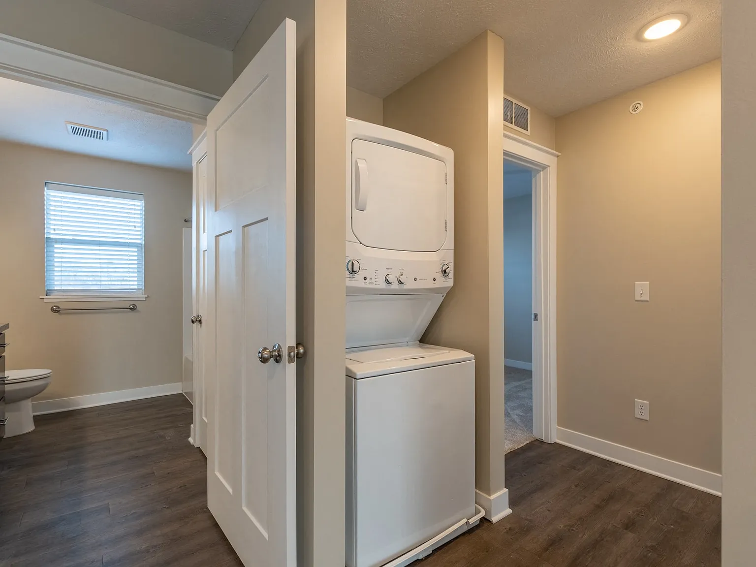 Alpine Apartment Homes — Photo 3