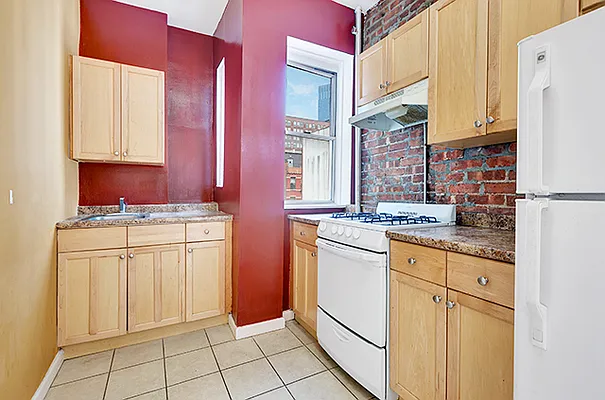 Rented by Cooper & Cooper Real Estate | media 19