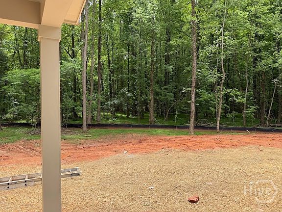 5th image of 334 Ridgewood Road