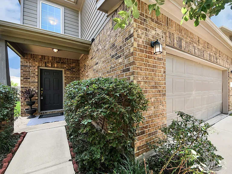 15802 Sunny Stone Dr — Photo 38