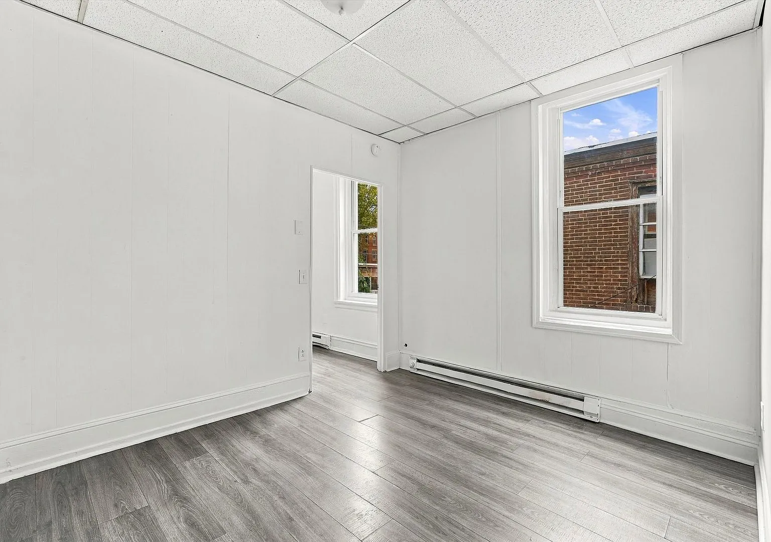 3548 N 18th St — Photo 3