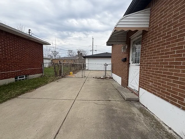 4849 N Bailey Ave — Photo 13