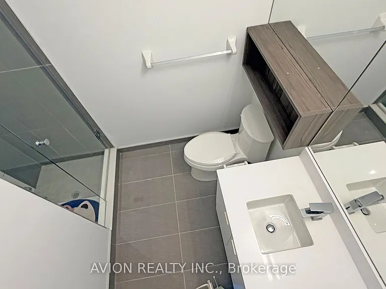 60 Princess St #205 — Photo 16