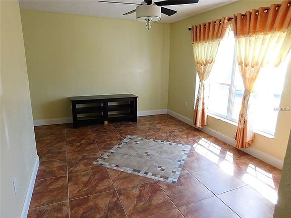 5th image of 6012 Lake Ruth Dr E