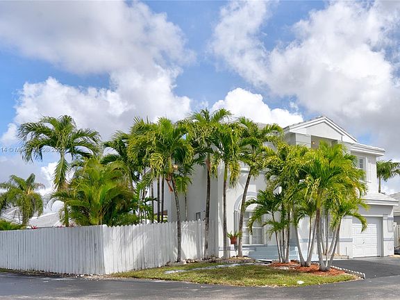 CORNER TWO STORY HOME WITH NICE SIZE LOT IDEAL FOR OUTDOOR LIVING AND ENTERTAINING. THERE IS GUEST PARKING IN FRONT OF THE HOME