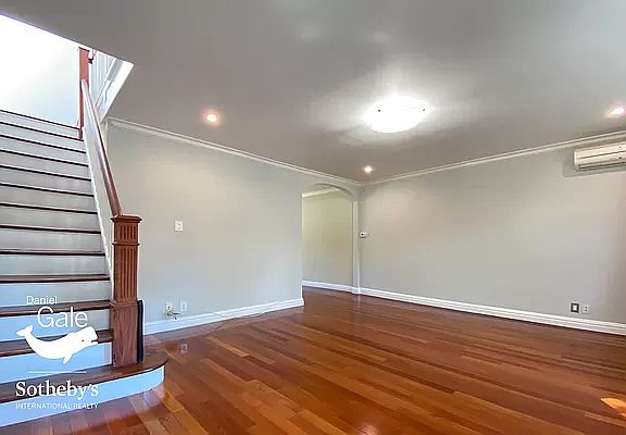 5th image of 68-19 Harrow St