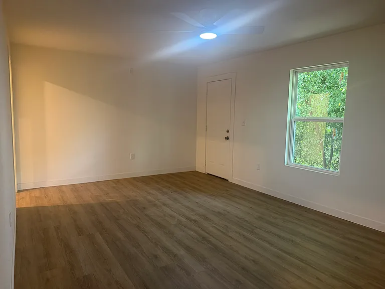2222 Harding St — Photo 13