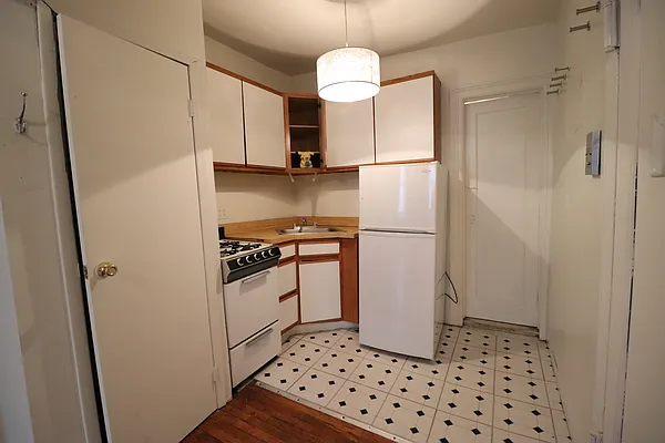 Rented by Corcoran | media 9