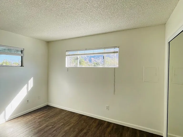 129 E Santa Ana St — Photo 24