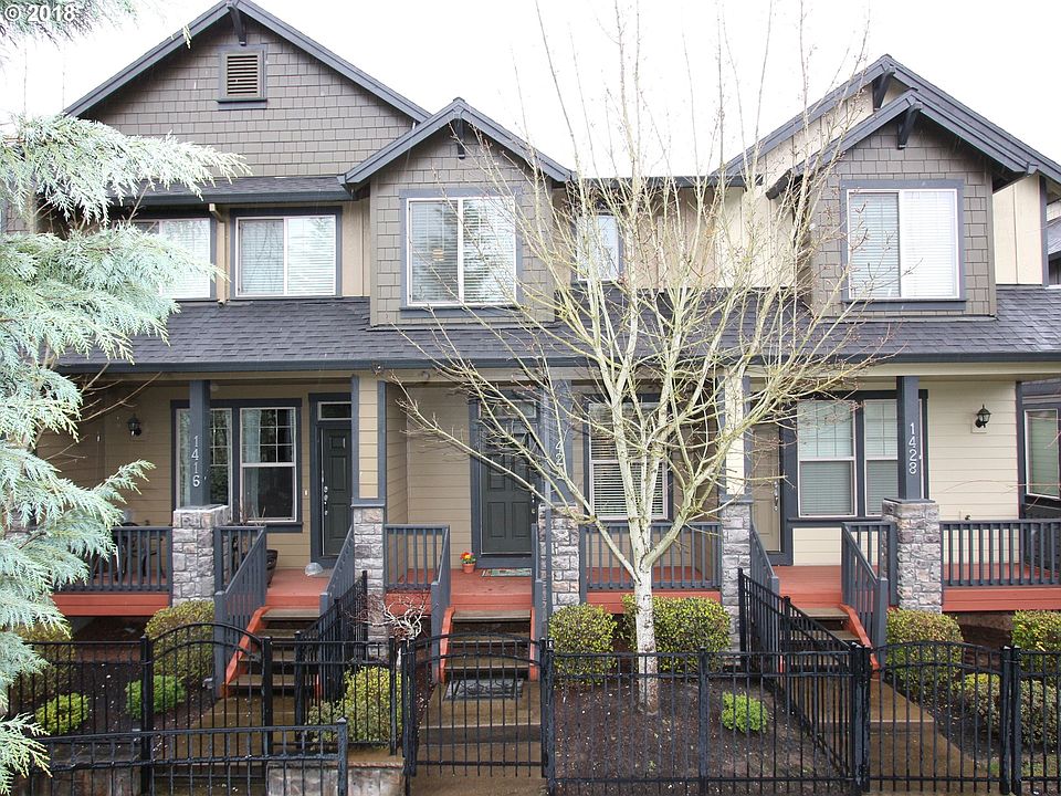 1st image of 1422 NE Redspire Ln