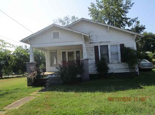 901 8th St, Etowah, TN 37331