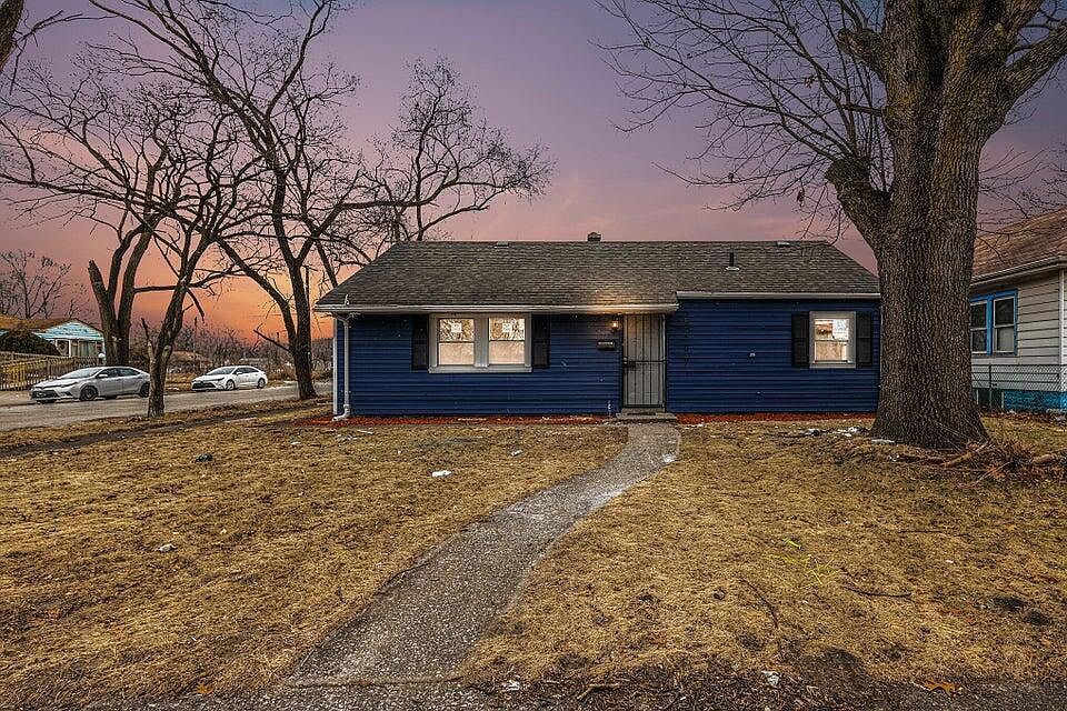 1st image of 5207 W 4th Pl