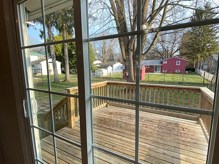 112 Meadow River Dr — Photo 6