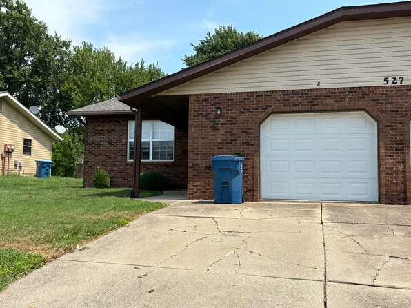 527 Mockingbird St #B, Troy, IL 62294