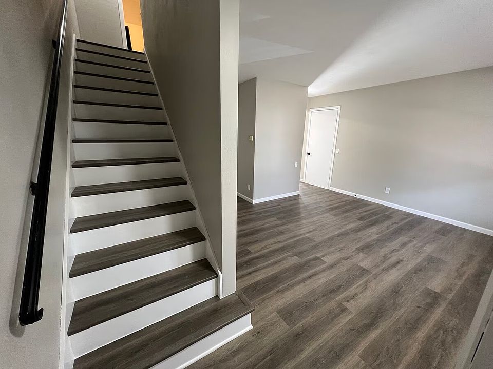 1st image of 2951 Traceway Dr