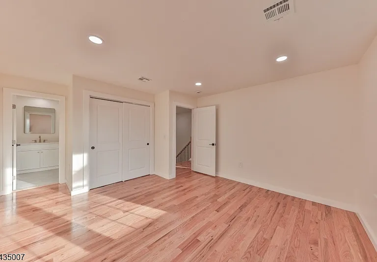 90 Chestnut St #A — Photo 11