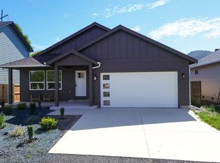 965 Queen St, Seaside, OR 97138