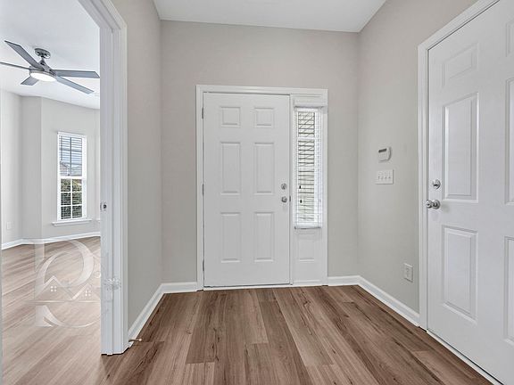 4th image of 151 Springhaven Dr