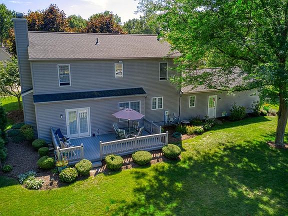 4th image of 32150 Hampton Ct