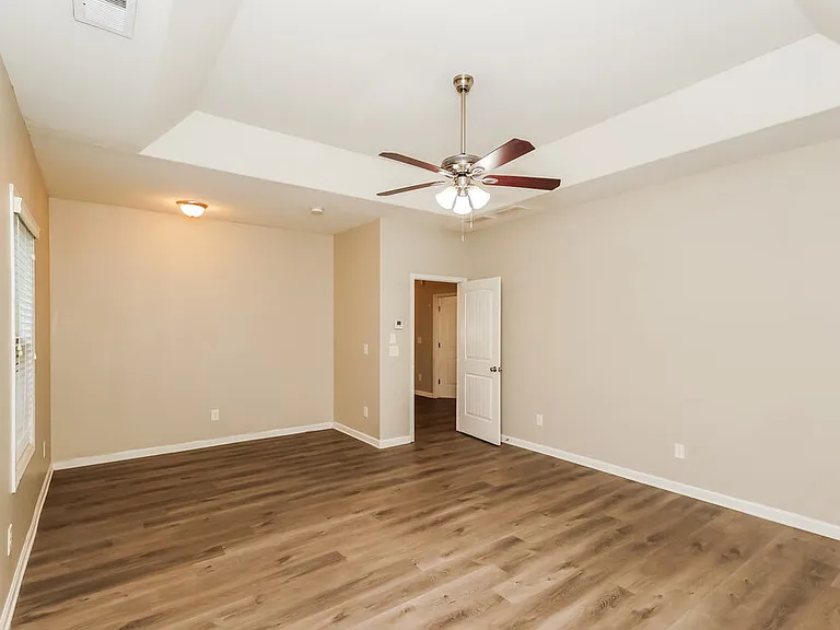 3924 Lake Manor Way — Photo 11