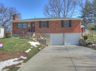 616 NE Woodlawn Ave, Kansas City, MO 64116
