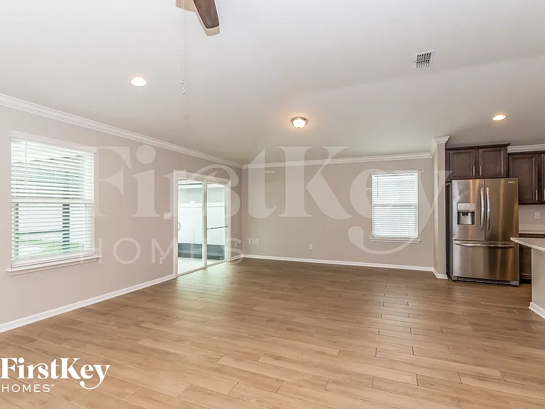 10112 Bengal Fox Dr — Photo 3