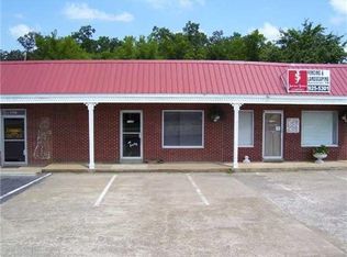 1129 Wayne Rd, Savannah, TN 38372